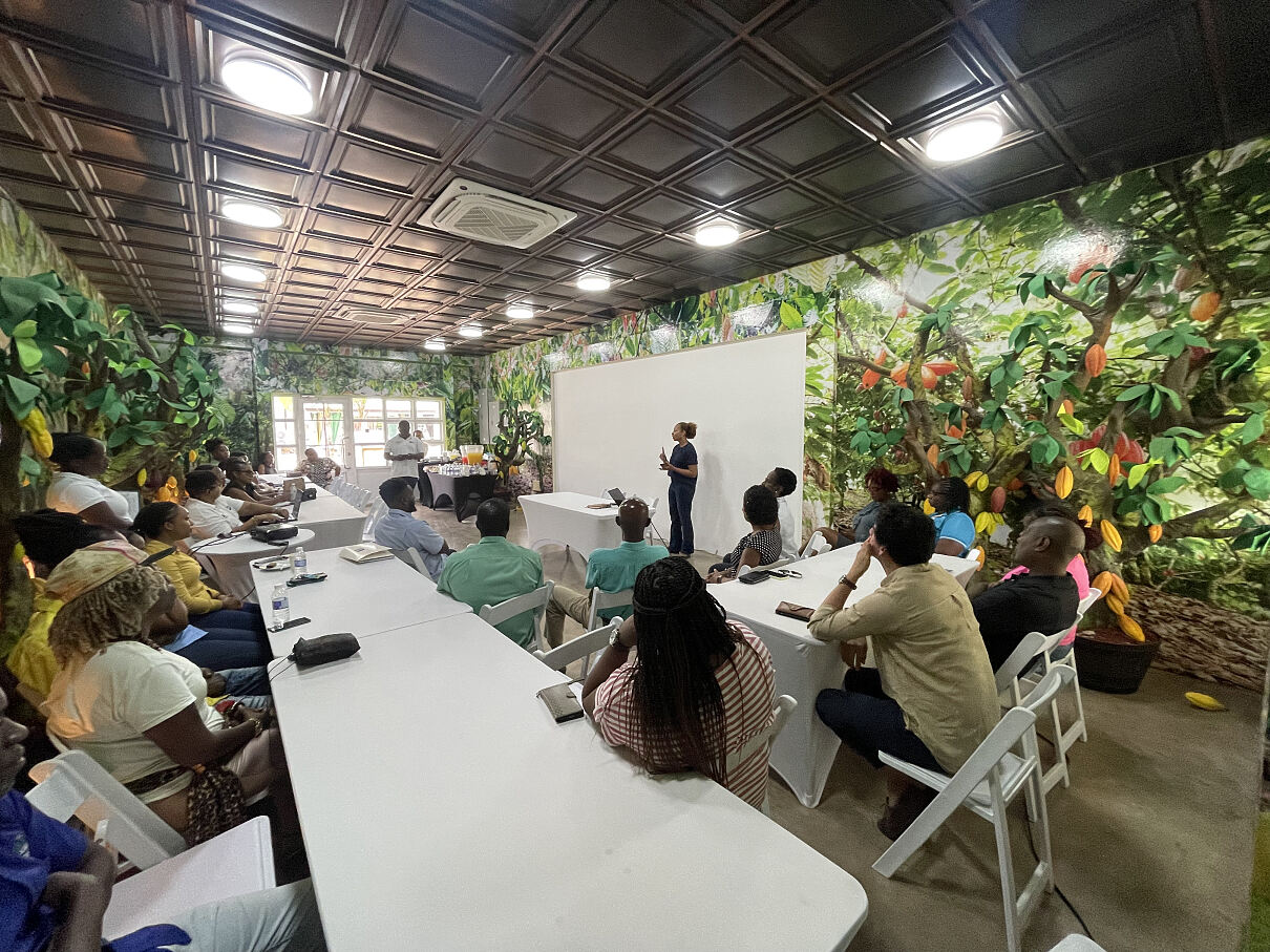 TUI Futureshapers Jamaica - Shopkeepers at Artisan Village