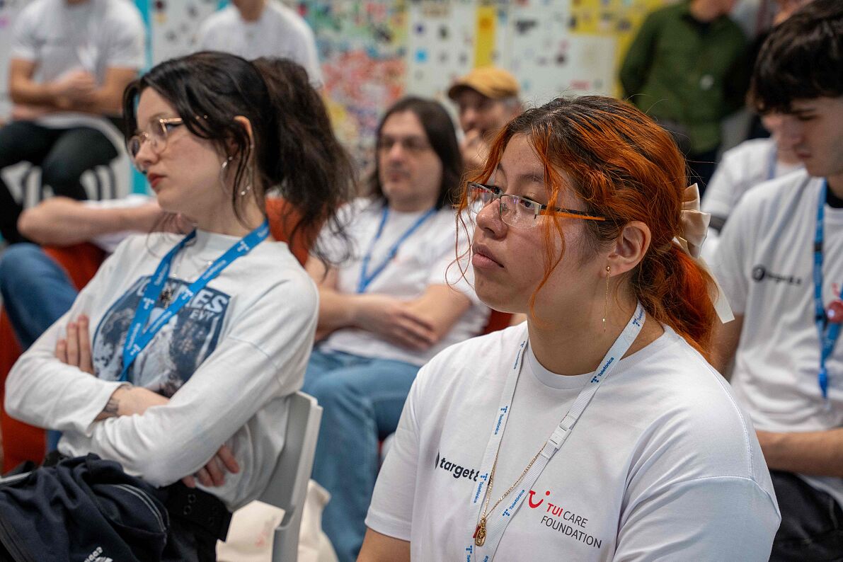 TUI Futureshapers Spain - participants receiving training