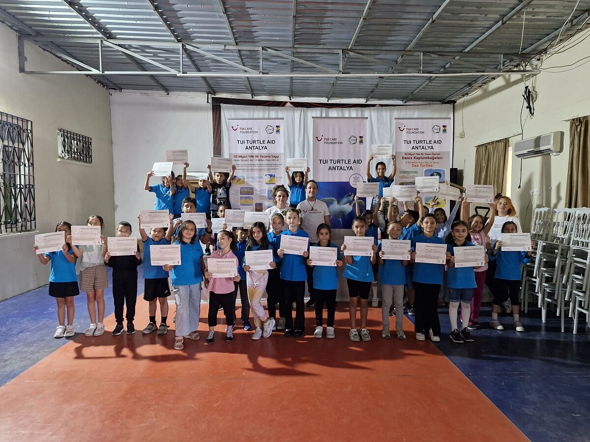 TUI Turtle Aid - conservation education with kids in Turkiye