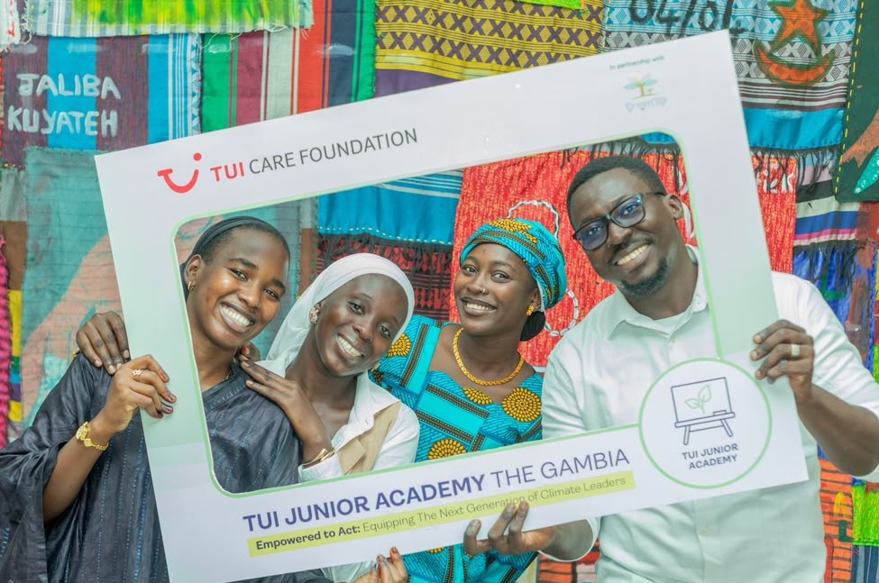 Teilnehmende der neuen TUI Junior Academy in Gambia