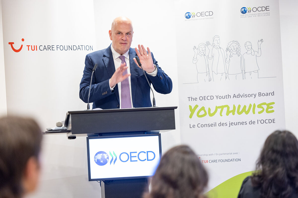 Youthwise - Thomas Ellerbeck spricht die abschließenden Worte beim Workshop in Berlin