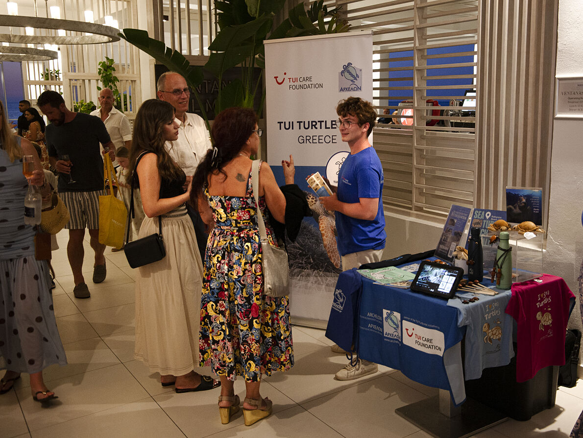 TUI Turtle Aid Greece - Infotafel zum Projekt in Rethymno