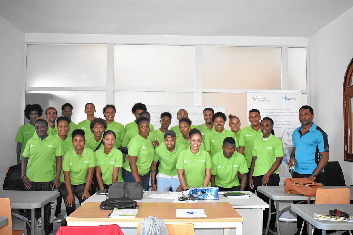 TUI Academy Cape Verde - Studierende im Klassenzimmer