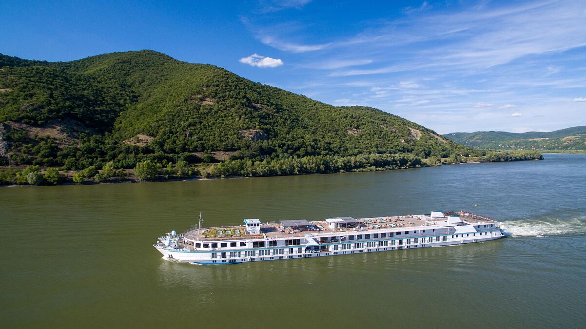 Ab sofort sind Flusskreuzfahrten auf Donau, Rhone und Rhein mit Riverside Luxury Cruises bei airtours buchbar. 