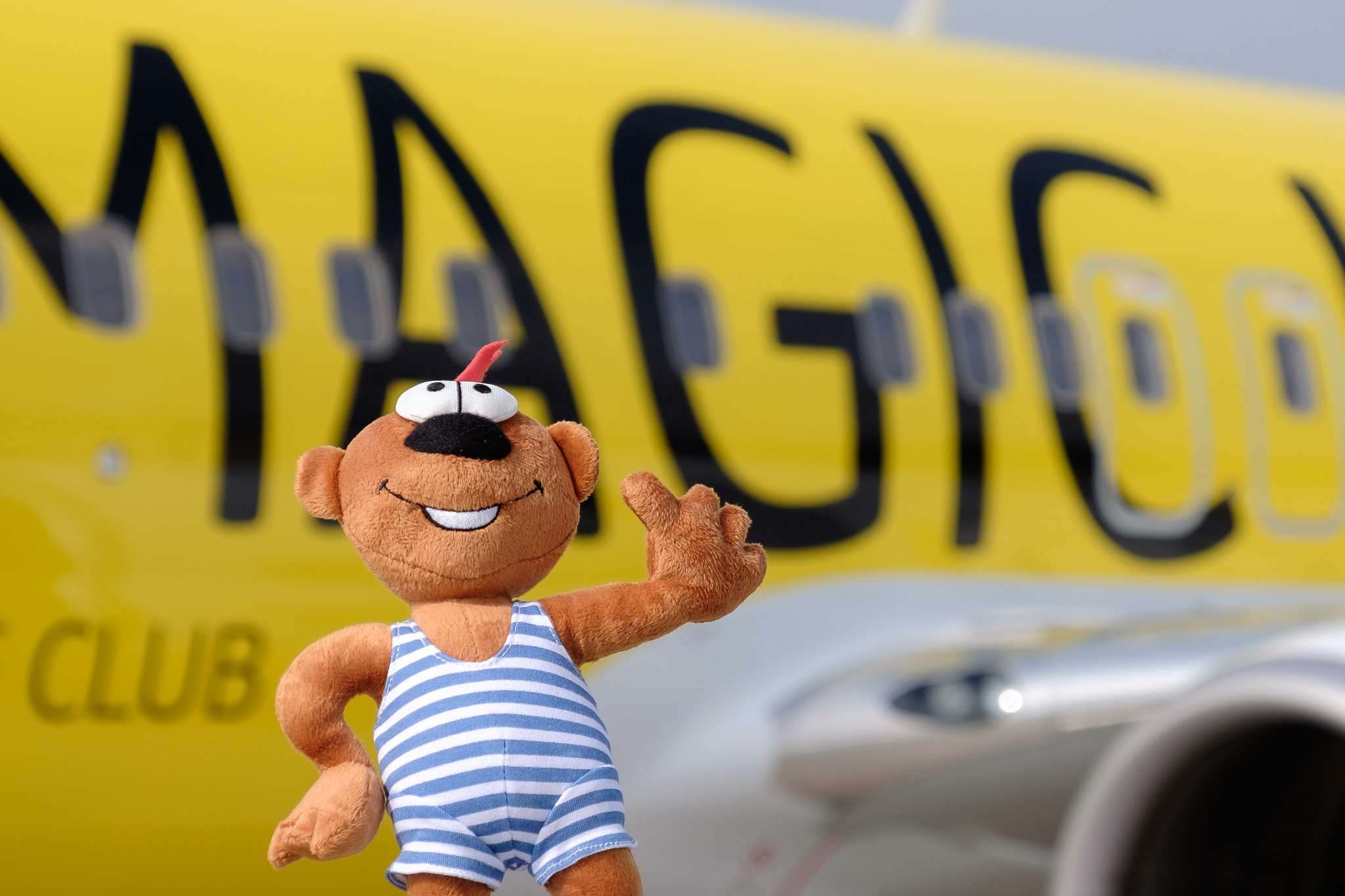 TUIfly im TUI MAGIC LIFE Design am Flughafen Wien