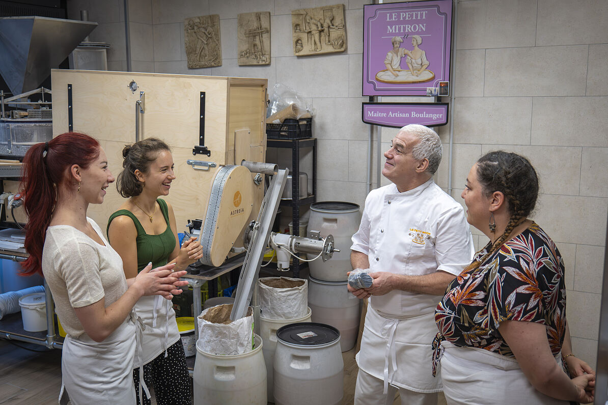 Nat Geo Day Tour in Paris: Baguette- und Éclair - Einführung mit einem französischen Bäckermeister