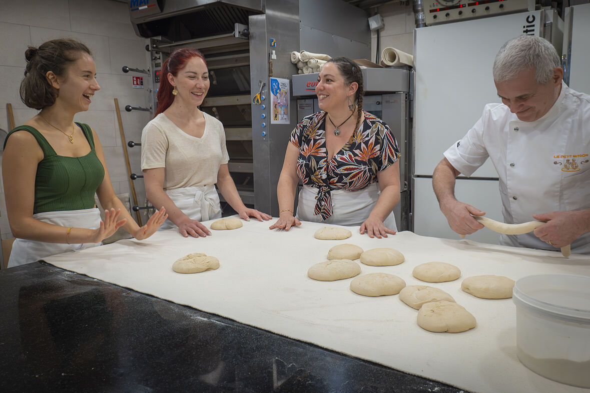 Nat Geo Day Tour in Paris: Baguette- und Éclair - Einführung mit einem französischen Bäckermeister