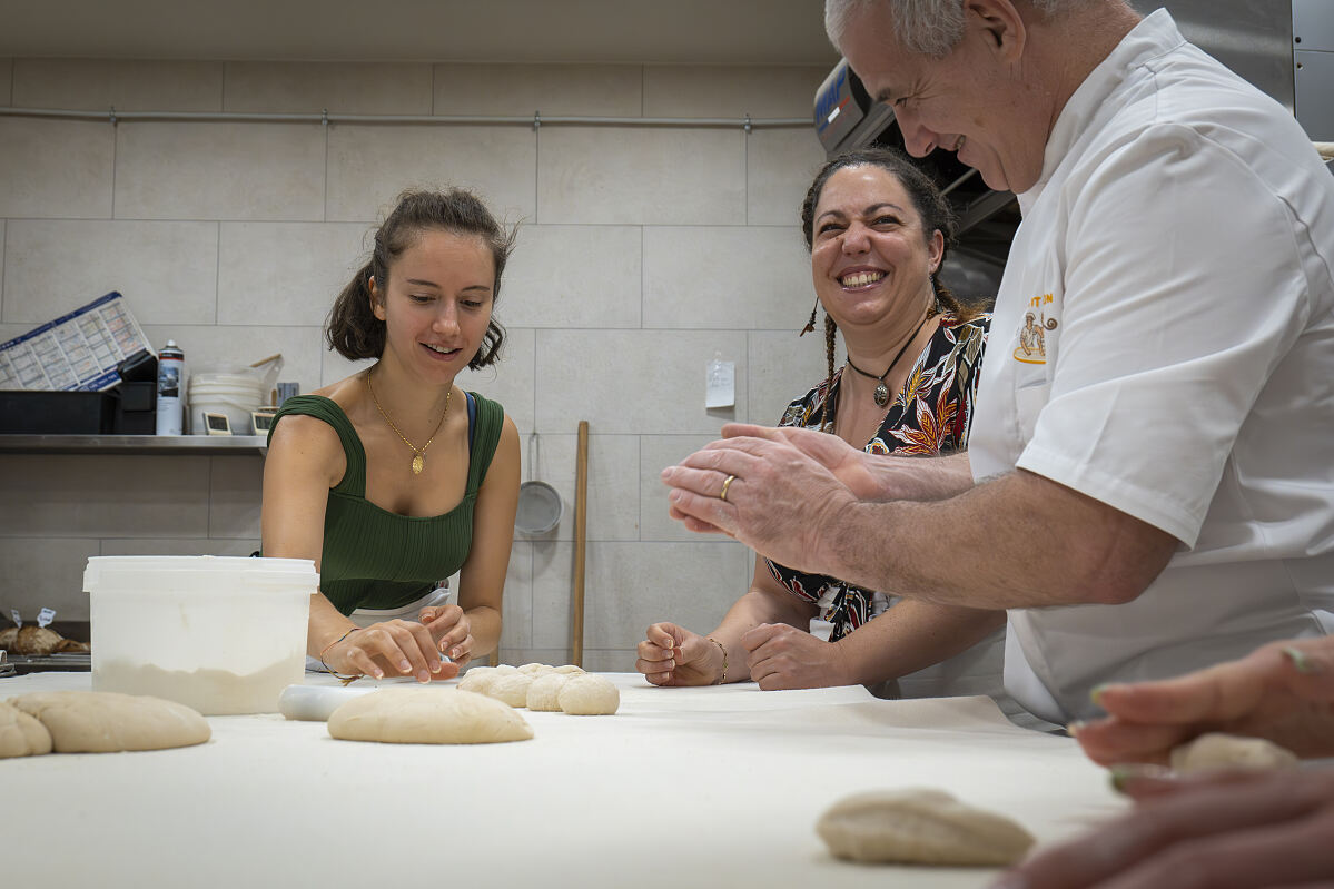 Nat Geo Day Tour in Paris: Baguette- und Éclair - Einführung mit einem französischen Bäckermeister