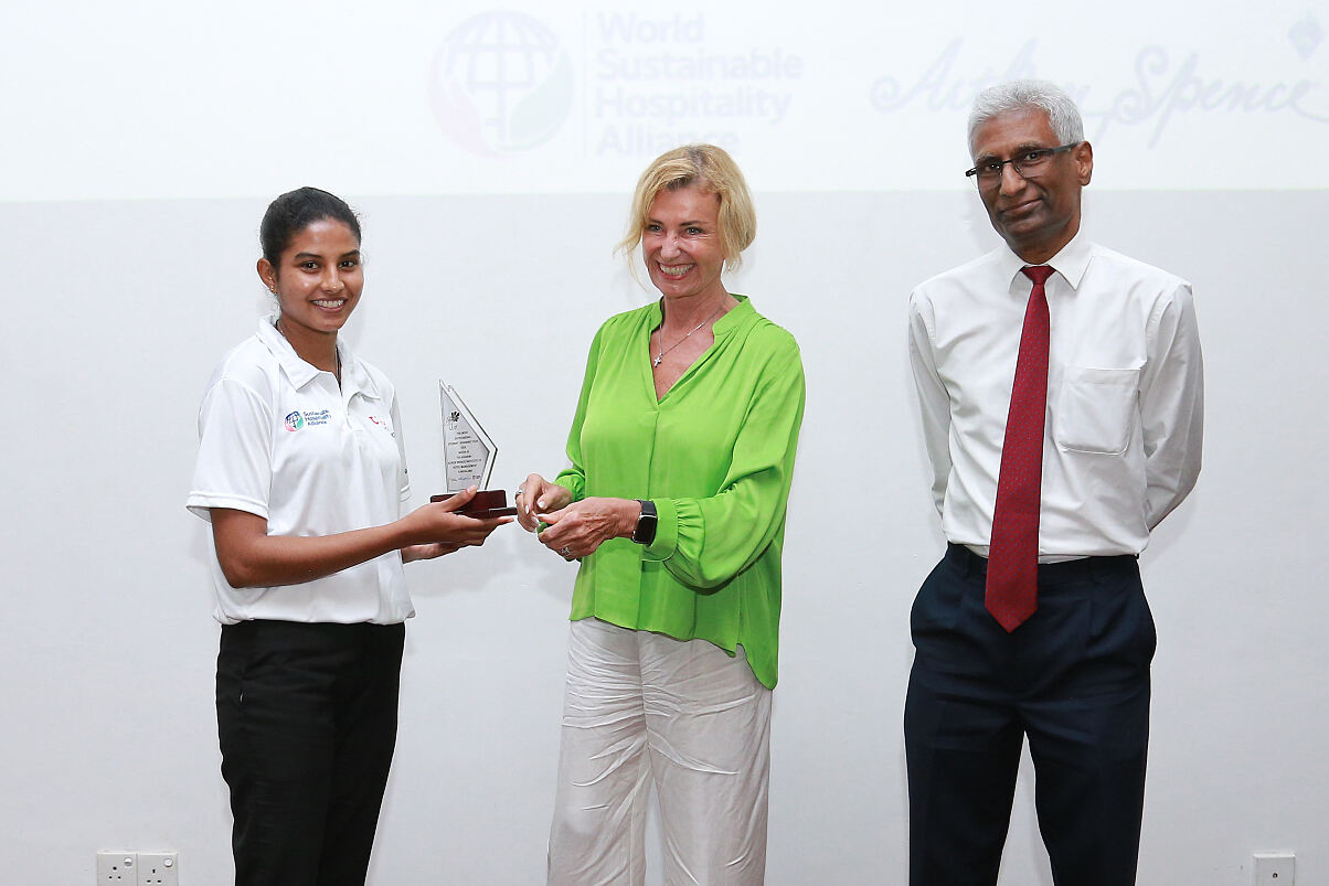 TUI Care Foundation startet neue Programme der TUI Academy und TUI Junior Academy