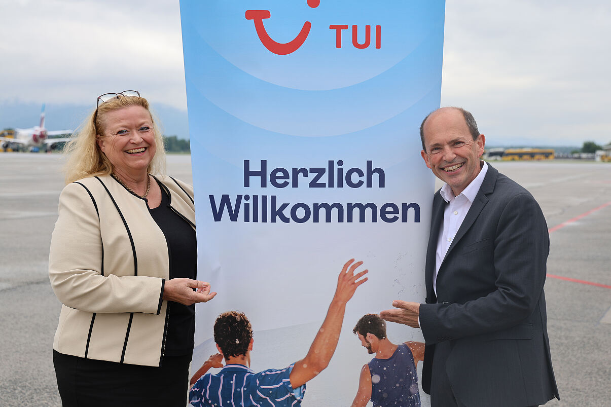 Pressegespräch am Flughafen Salzburg