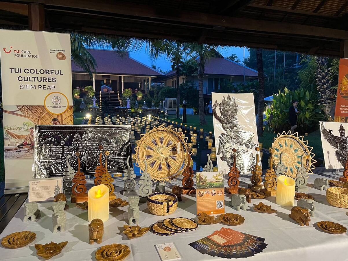 TUI Colourful Cultures Siem Reap - handicrafts sold to the public