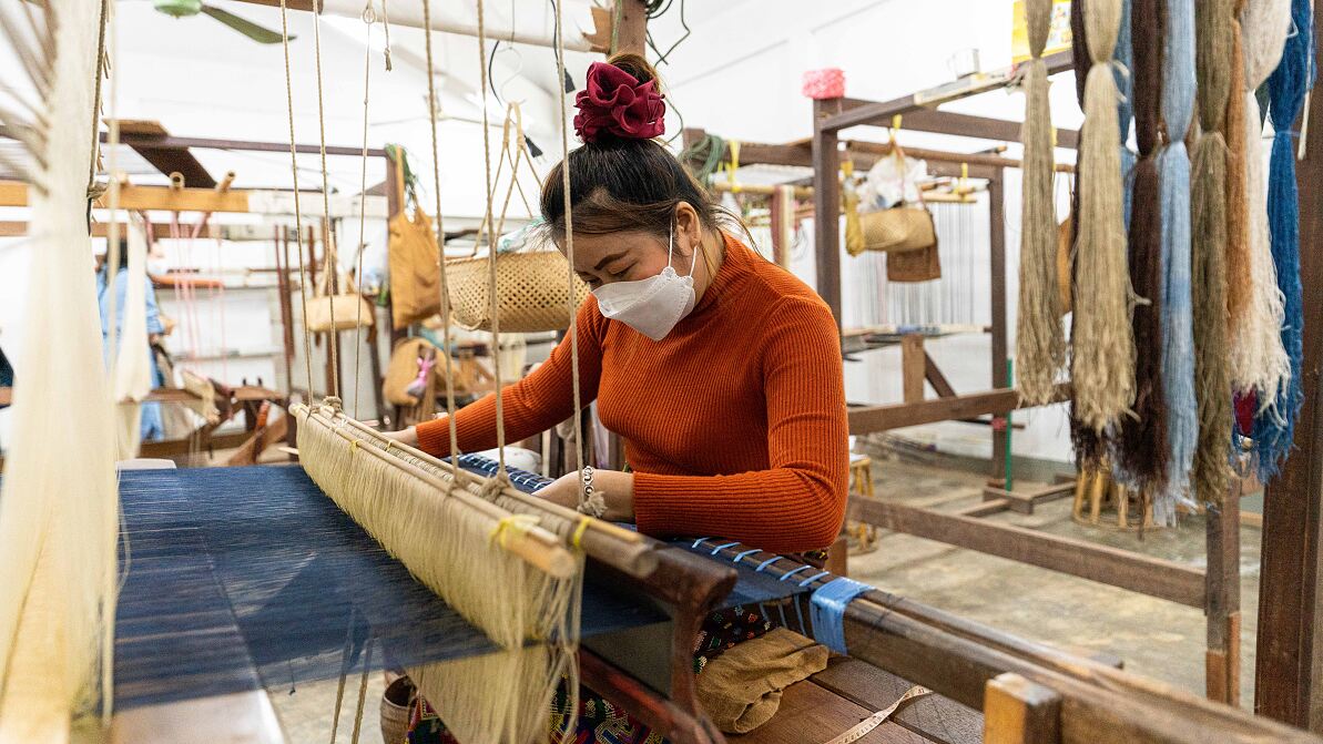 TUI Futureshapers Laos - self-employed textile worker