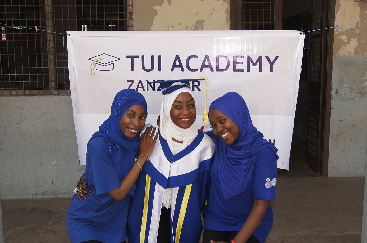 TUI Academy Zanzibar - girls graduating from the academy