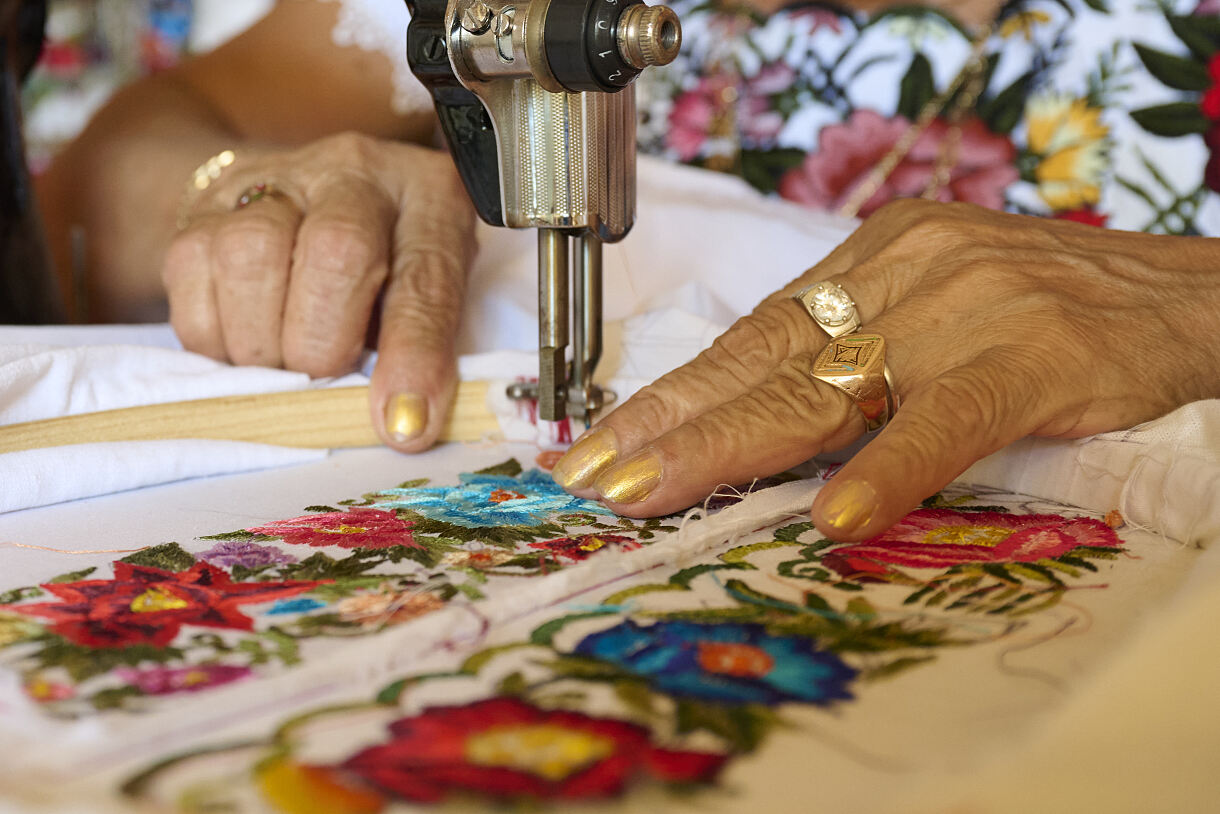 Details of the bordado Yucateco