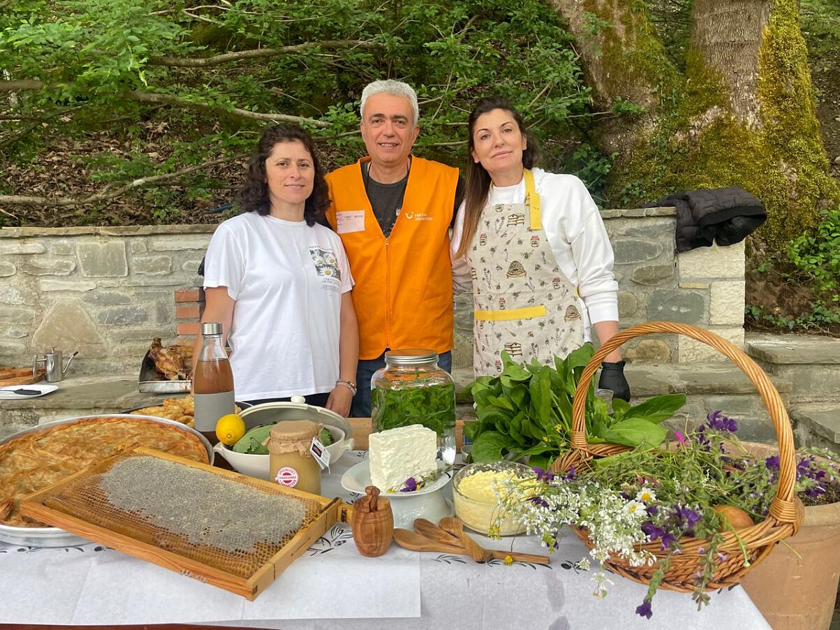 TUI Futureshapers Albania participants with local products