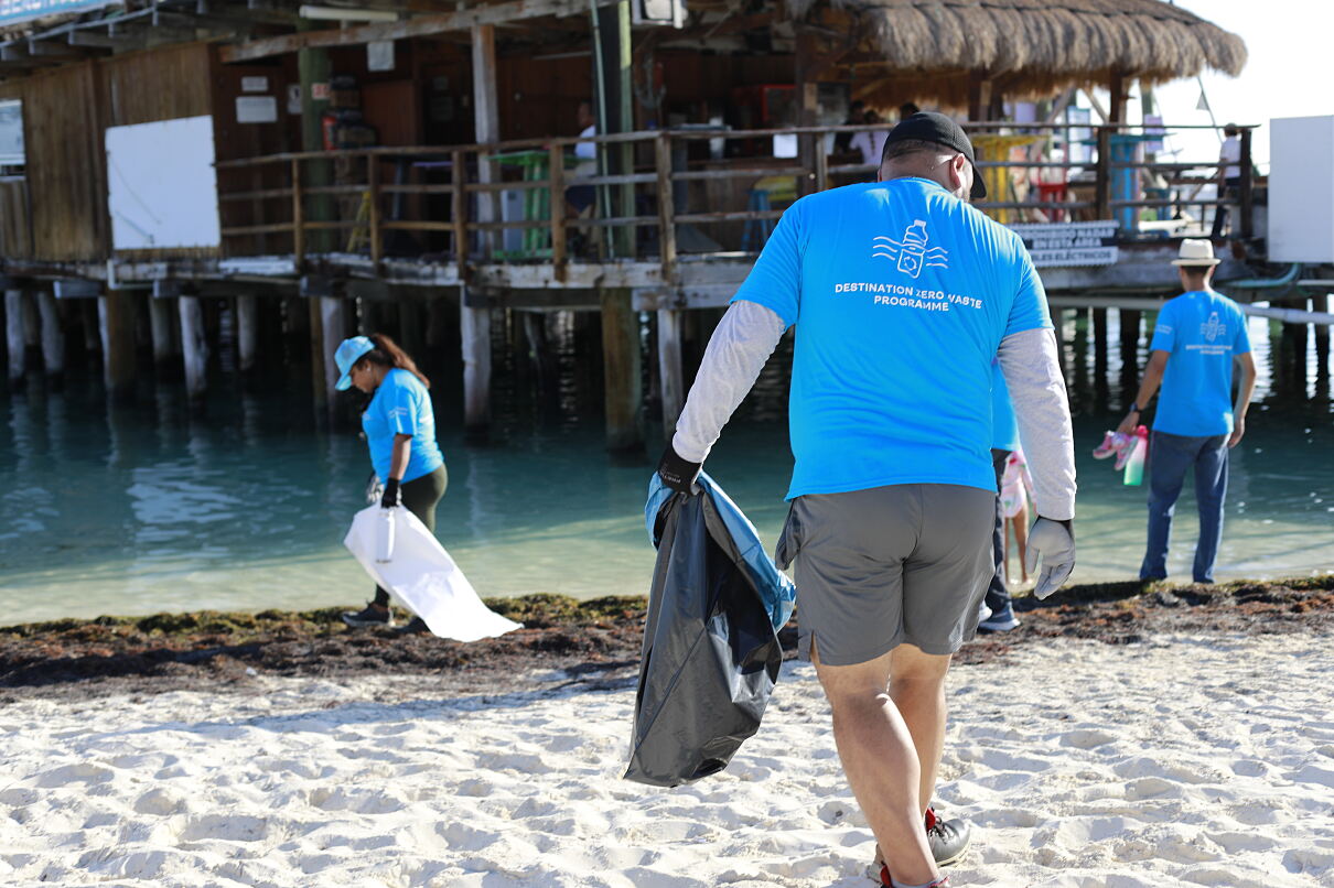 Destination Zero Waste Cancun - waste collection around beachfront businesses