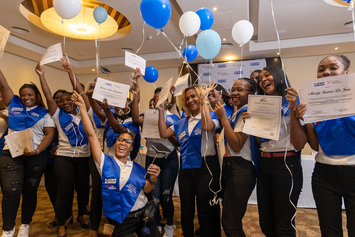 TUI Academy Dominican Republic - celebrating end of course